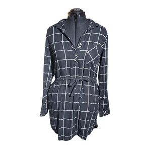 SO Black and White Long Sleeve Dress